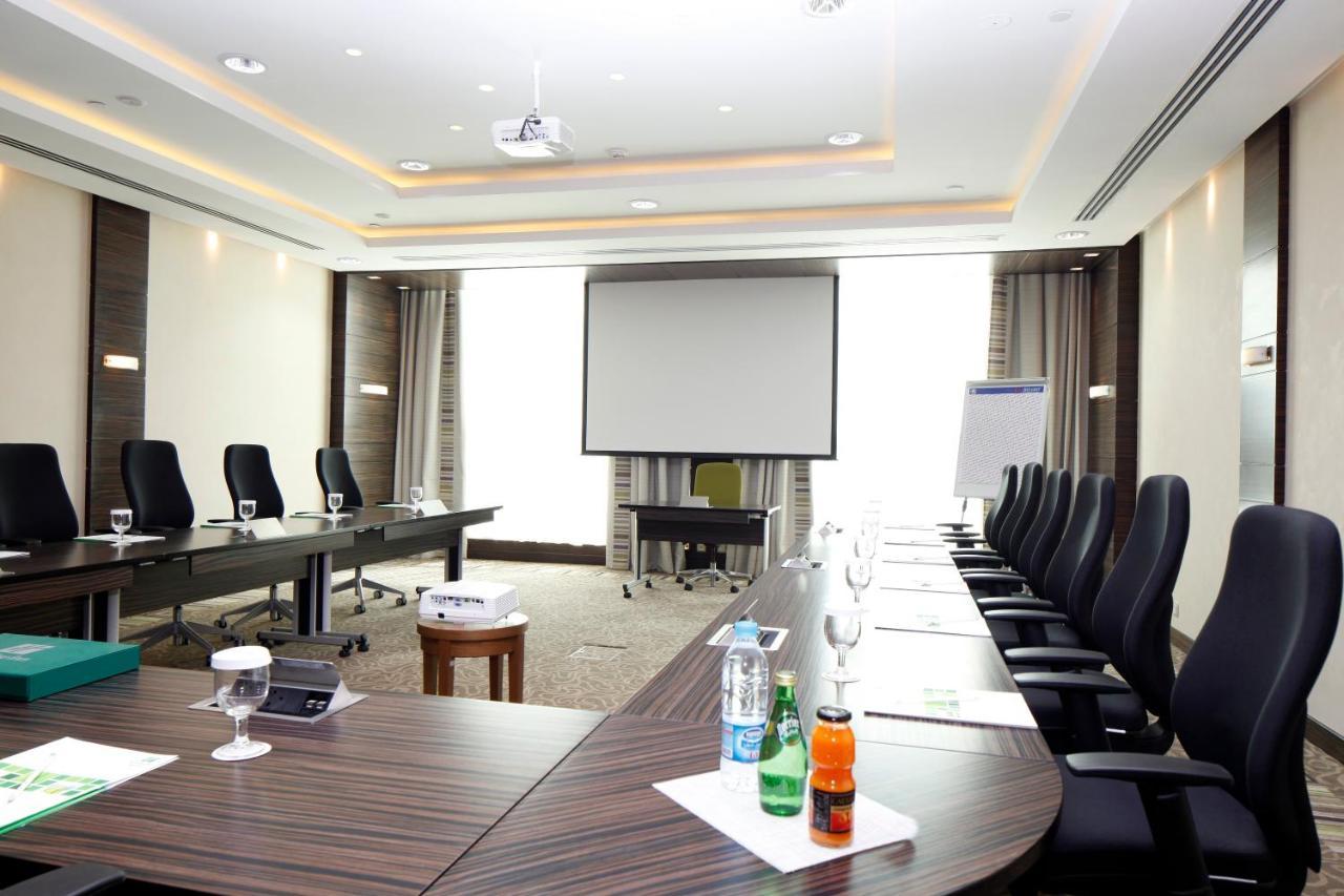 Holiday Inn Meydan By Ihg Рияд Екстериор снимка