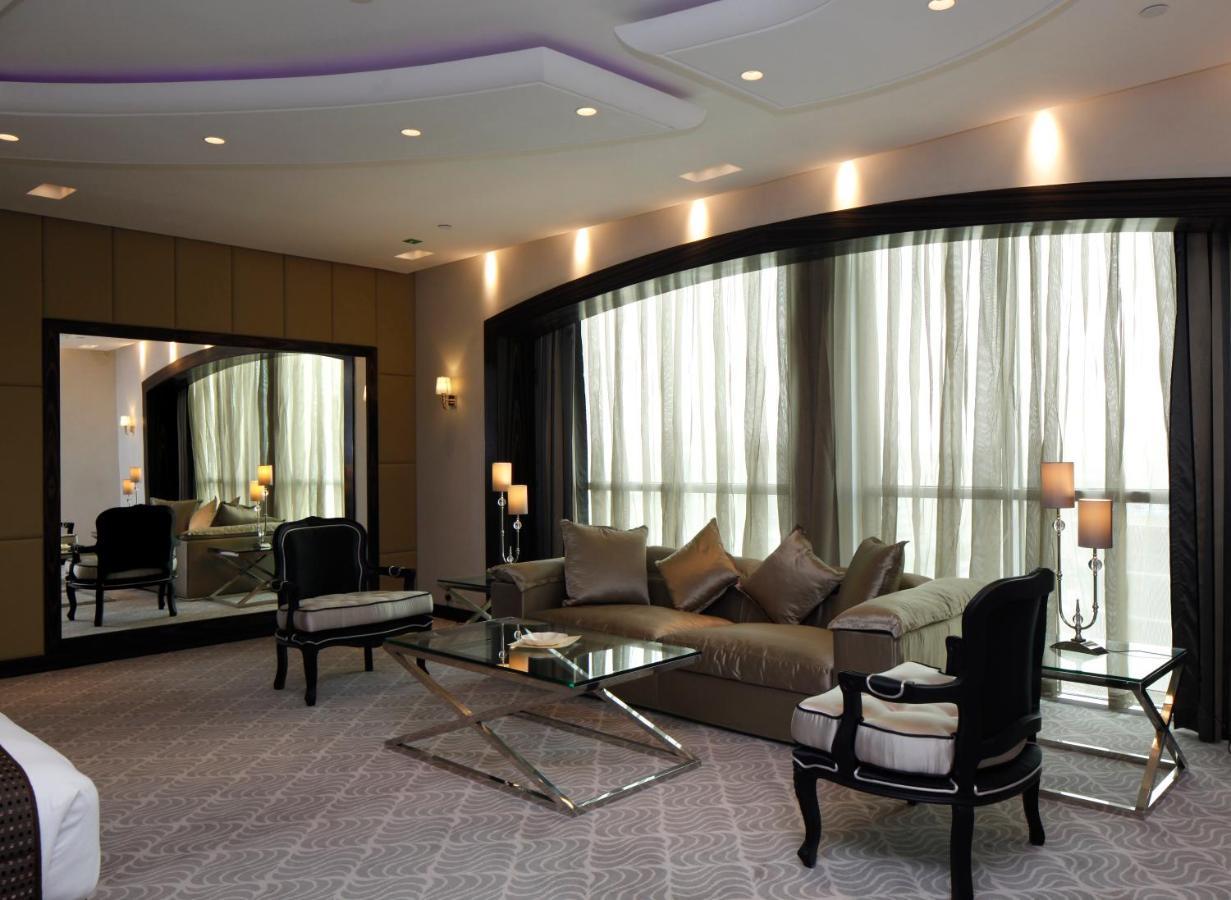 Holiday Inn Meydan By Ihg Рияд Екстериор снимка