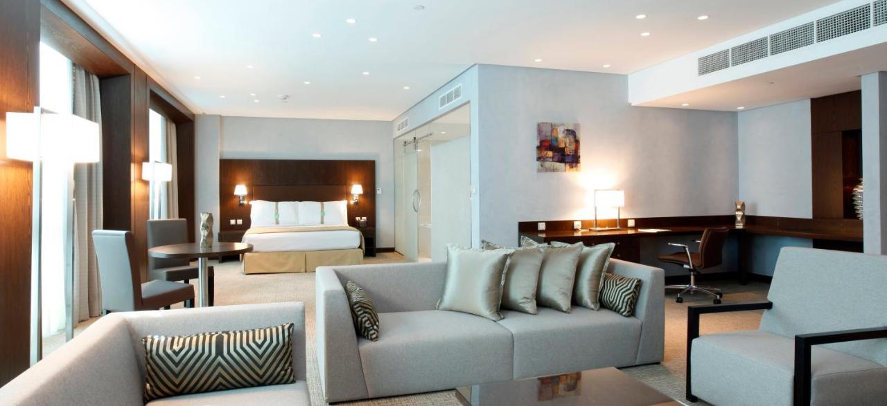 Holiday Inn Meydan By Ihg Рияд Екстериор снимка