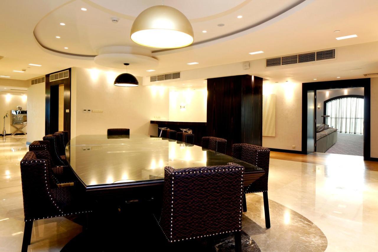 Holiday Inn Meydan By Ihg Рияд Екстериор снимка