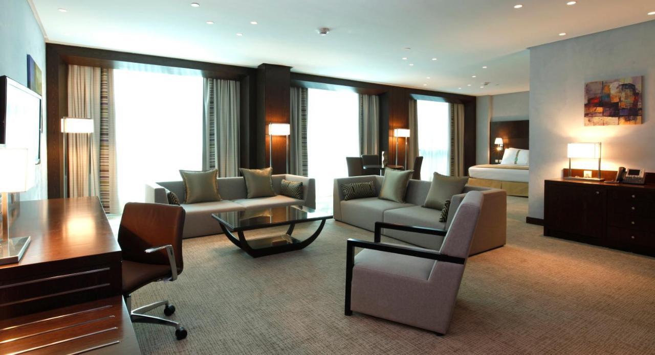 Holiday Inn Meydan By Ihg Рияд Екстериор снимка