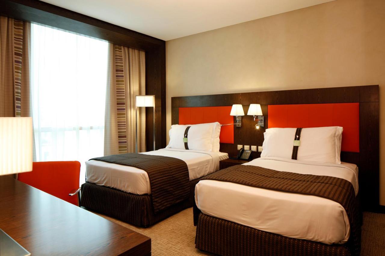 Holiday Inn Meydan By Ihg Рияд Екстериор снимка