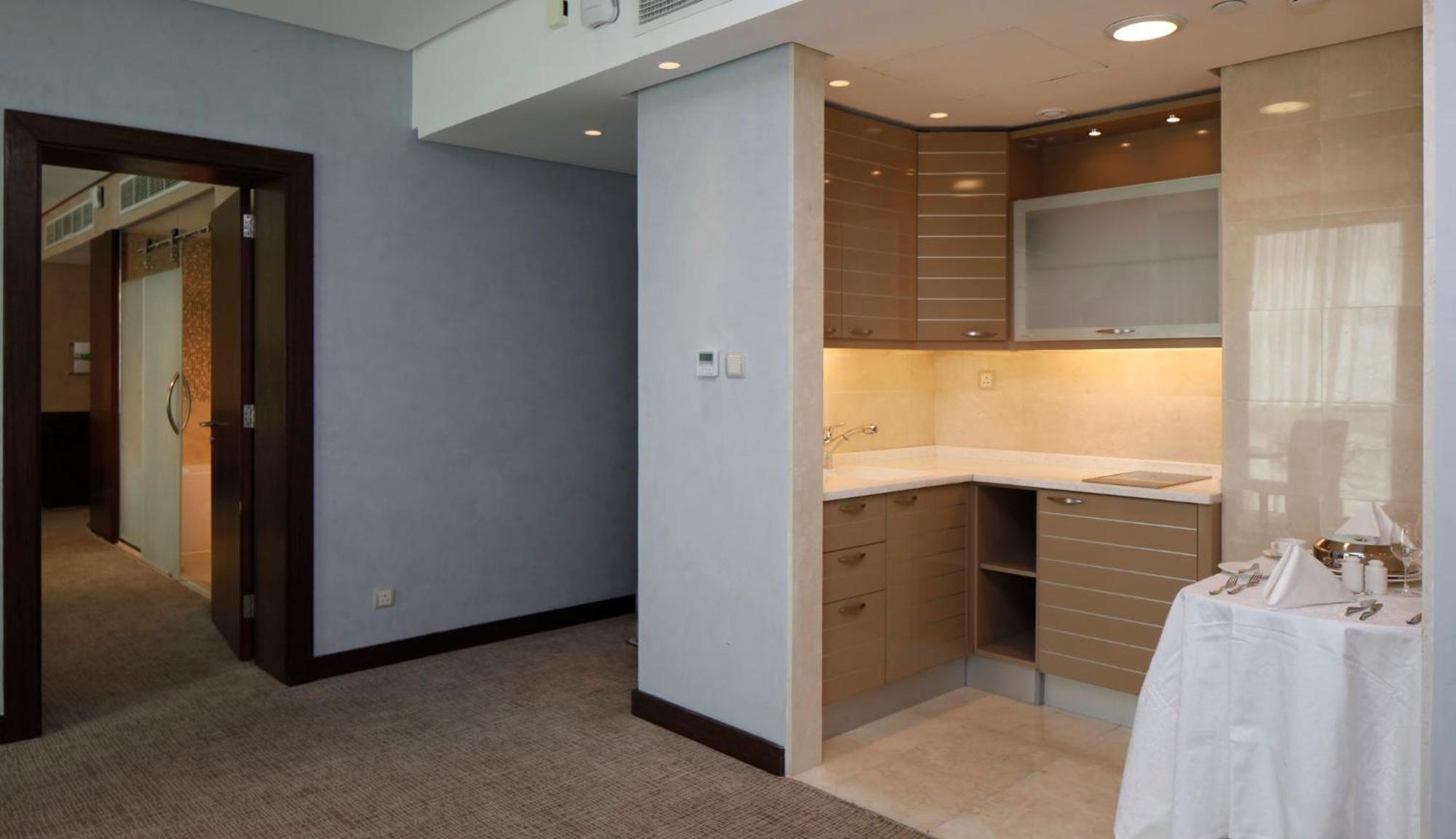 Holiday Inn Meydan By Ihg Рияд Екстериор снимка