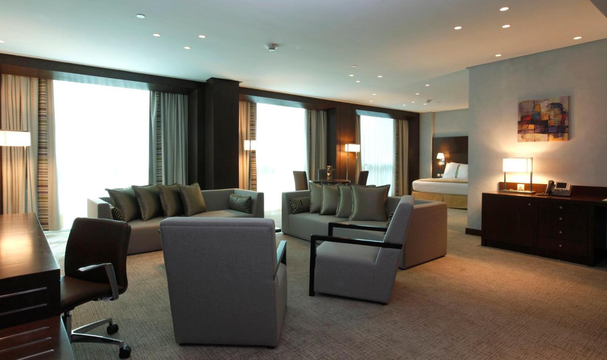 Holiday Inn Meydan By Ihg Рияд Екстериор снимка